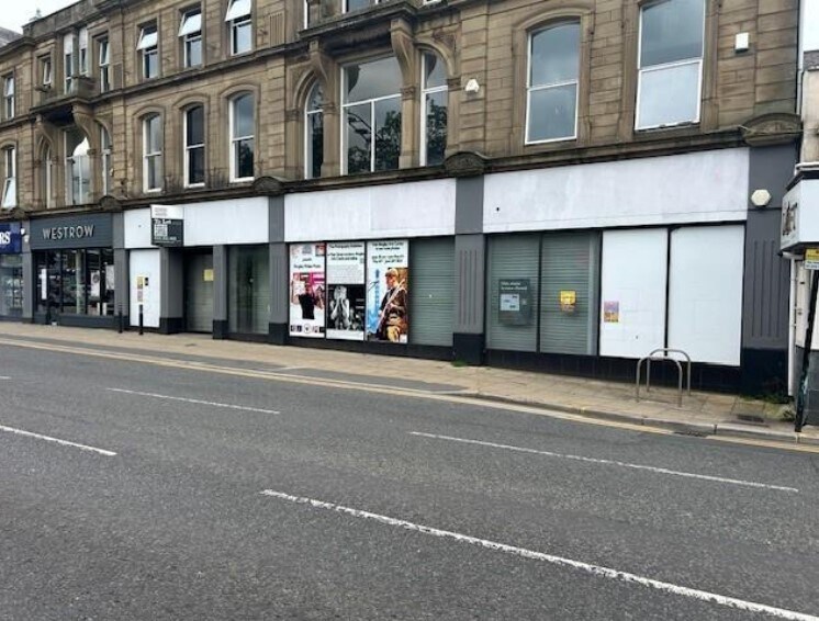 117-125 Main St, Bingley à louer Photo principale- Image 1 de 3