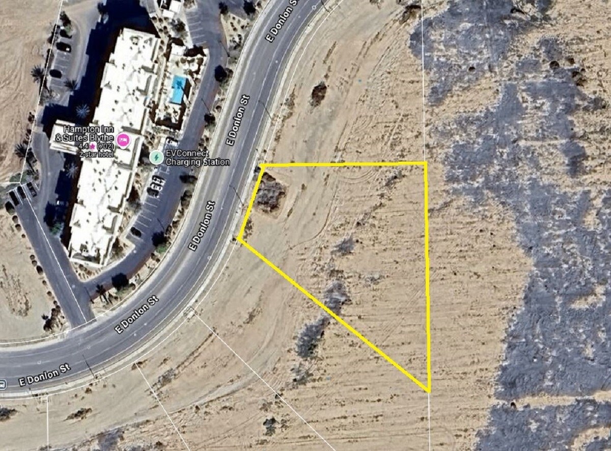1.08 Acres E Donlon Street, Blythe, CA for sale Primary Photo- Image 1 of 4