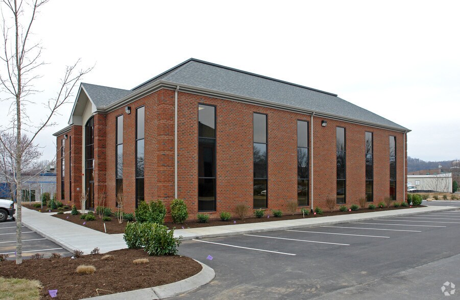 7112 Crossroads Blvd, Brentwood, TN à louer - Photo du bâtiment - Image 2 de 16