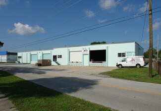 Plus de détails pour 1638-1644 S Segrave St, South Daytona, FL - Industriel à vendre