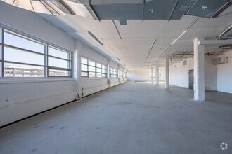 6750 Av de l'Esplanade, Montréal, QC for lease Interior Photo- Image 1 of 2