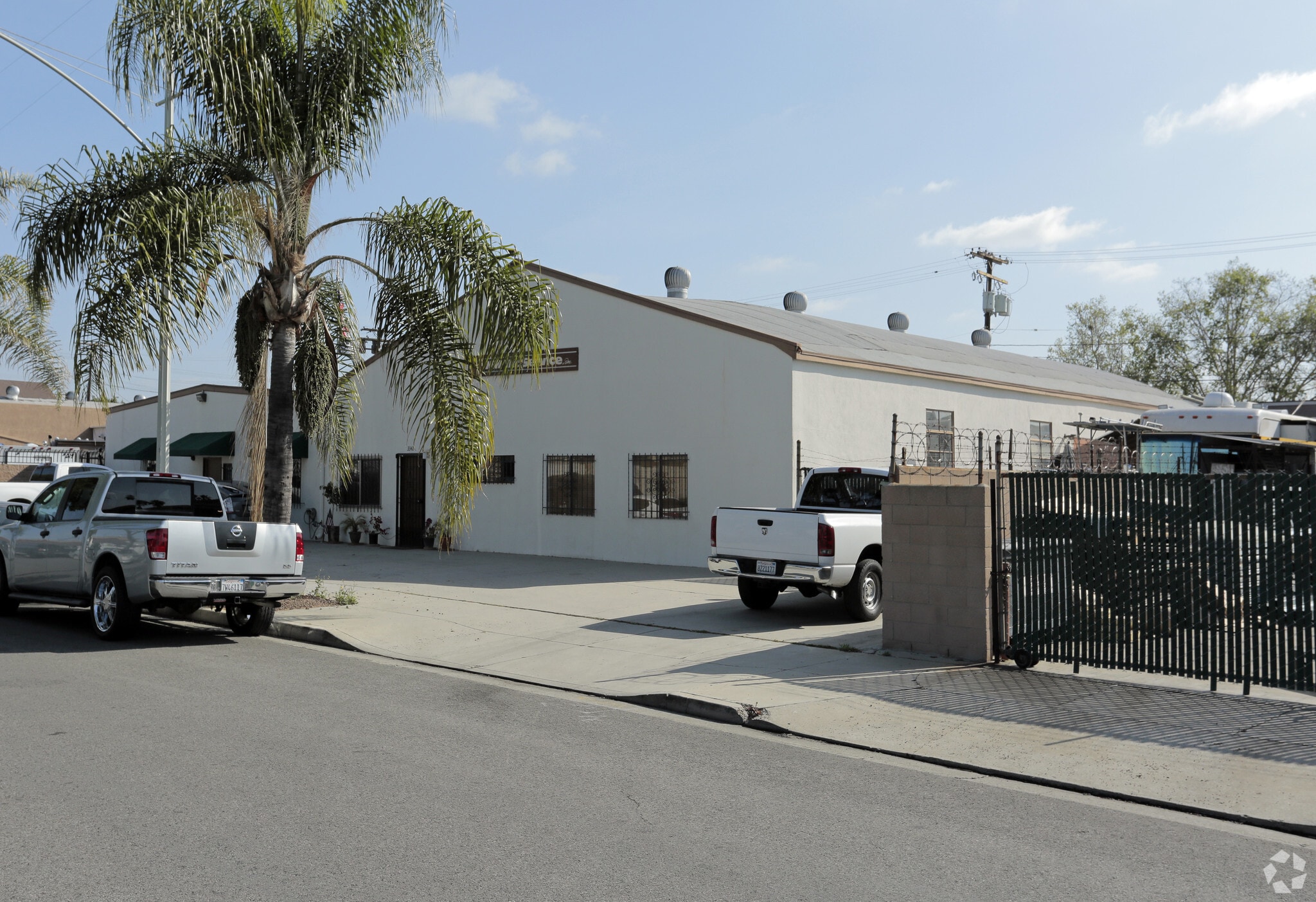 3342-3346 Olive Ave, Signal Hill, CA for lease Primary Photo- Image 1 of 5