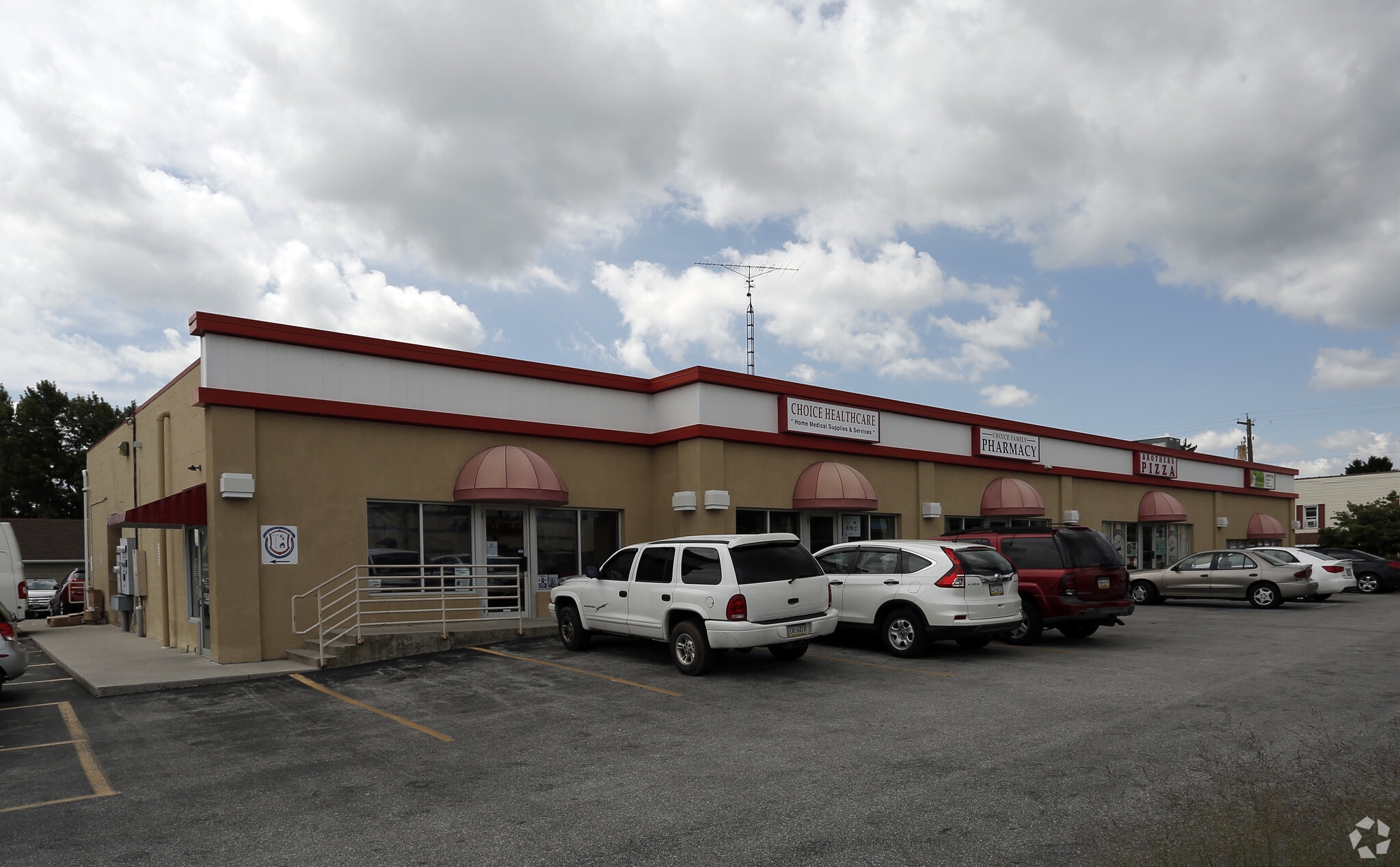 2-8 S 6th St, Mc Sherrystown, PA for lease Primary Photo- Image 1 of 7