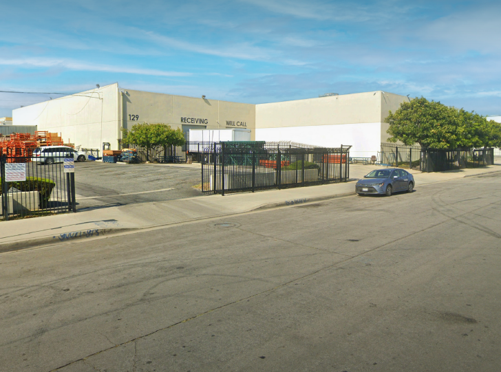 129 W 132nd St, Los Angeles, CA for sale - Building Photo - Image 1 of 2