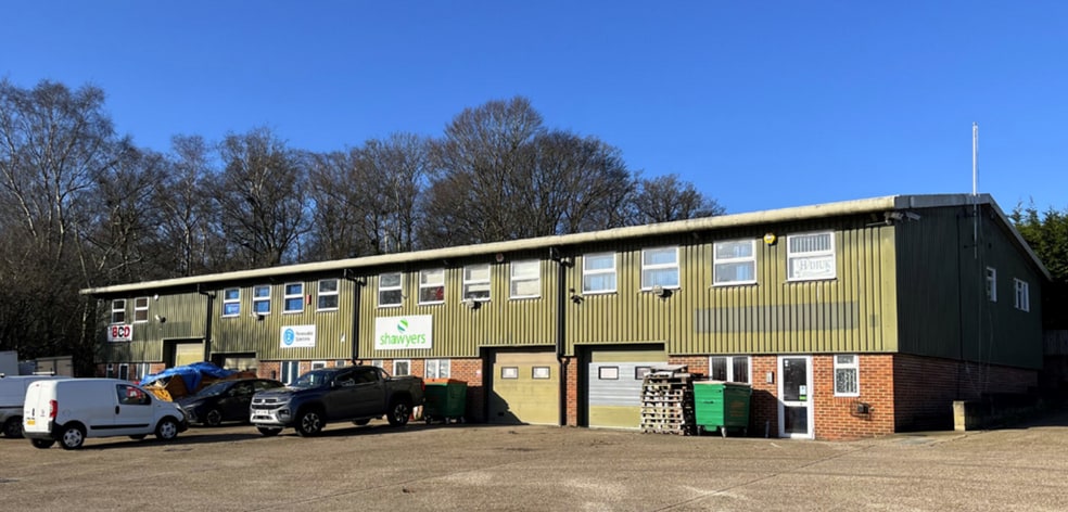 Knowle Ln, Eastleigh for lease - Primary Photo - Image 1 of 1