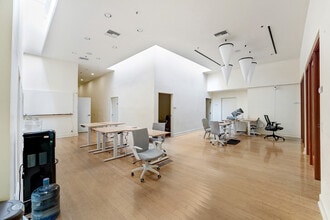 11570 W Olympic Blvd, Los Angeles, CA à vendre Photo intérieure- Image 2 de 5