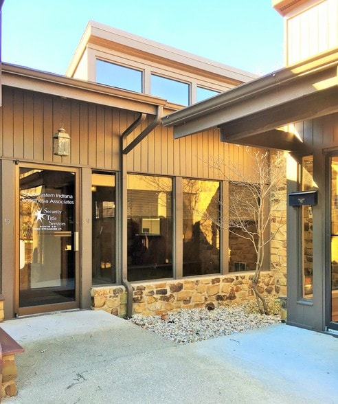 3200 Sycamore Ct, Columbus, IN for sale - Other - Image 3 of 48