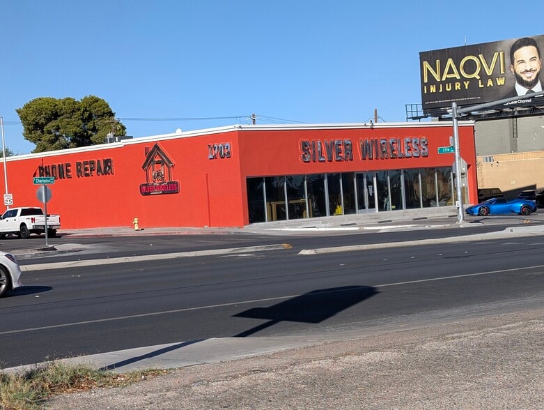 1703 E Charleston Blvd, Las Vegas, NV for sale - Primary Photo - Image 1 of 27