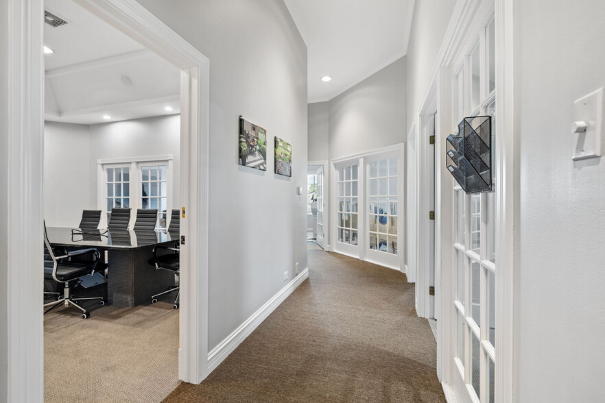 611 W Jefferson St, Shorewood, IL à louer - Photo du bâtiment - Image 3 de 17