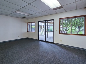 17175 SW Tualatin Valley Hwy, Beaverton, OR for lease Interior Photo- Image 2 of 19