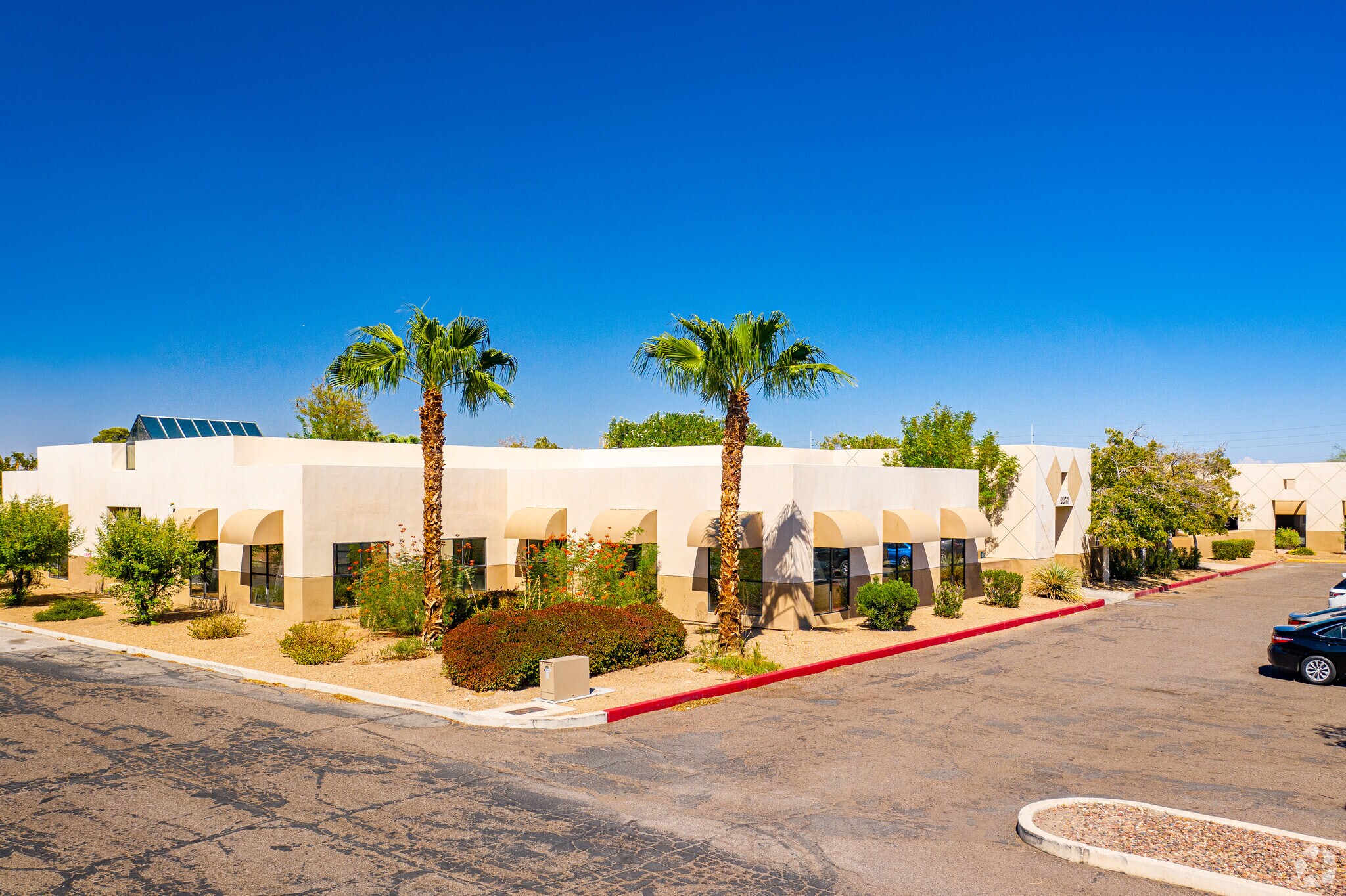 2215-2389 Renaissance Dr, Las Vegas, NV à louer Photo du bâtiment- Image 1 de 6