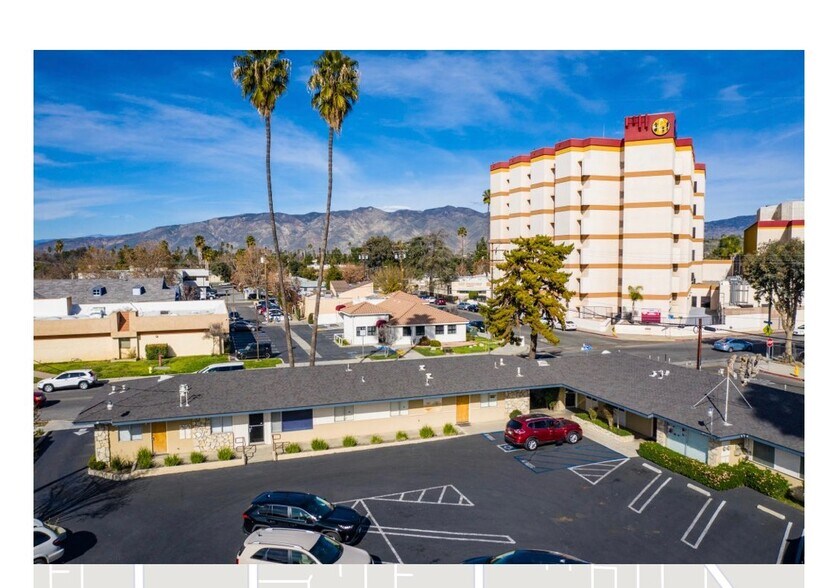 1031 E Latham Ave, Hemet, CA à louer - Photo du bâtiment - Image 3 de 6