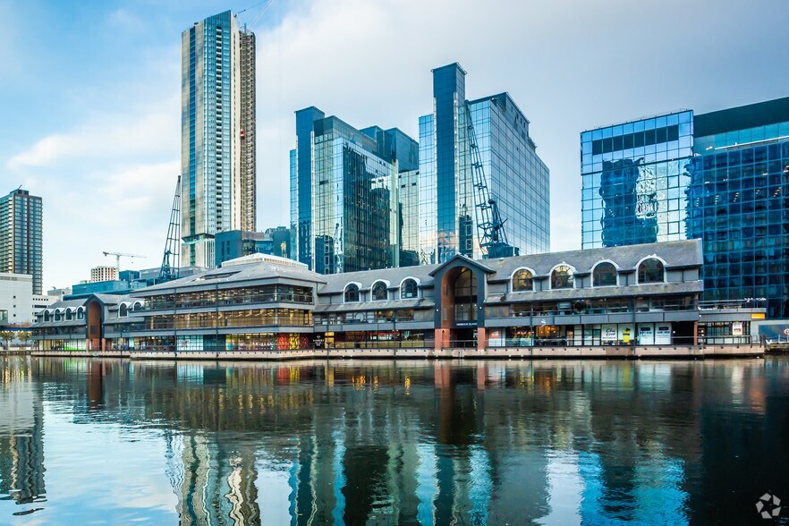 34-37 Harbour Exchange Sq, Londres à louer - Photo du bâtiment - Image 1 de 6