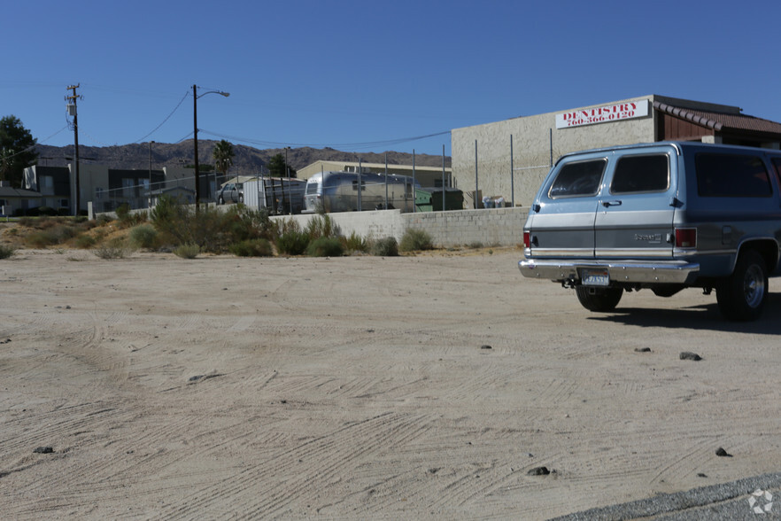 61495 Twentynine Palms Hwy, Joshua Tree, CA à vendre - Photo principale - Image 1 de 1