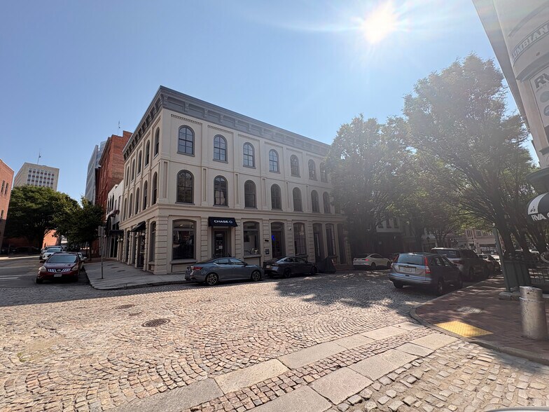 1302 E Cary St, Richmond, VA à louer - Photo du bâtiment - Image 2 de 6