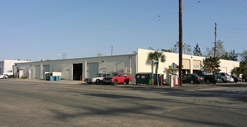 3201-3211 W Warner Ave, Santa Ana, CA for lease - Other - Image 2 of 6
