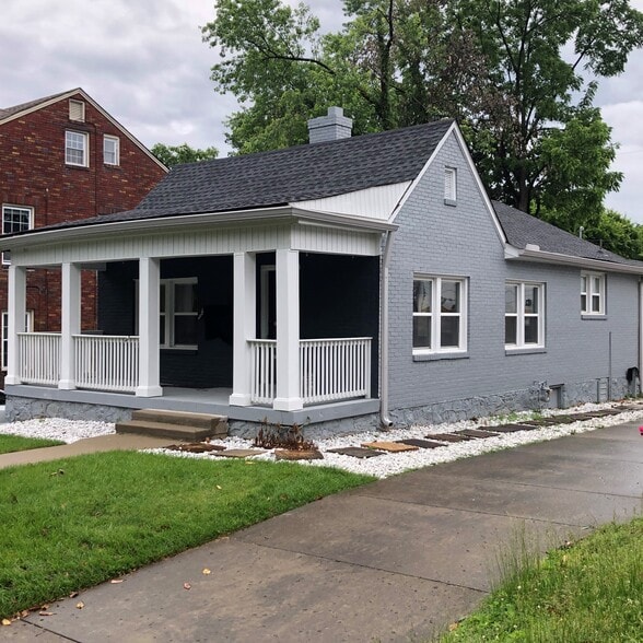 1604 16th Ave S, Nashville, TN à louer - Photo du bâtiment - Image 3 de 4