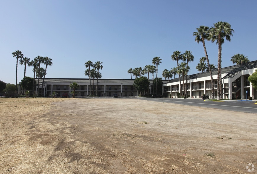 1550 University Ave, Riverside, CA for sale - Primary Photo - Image 1 of 22