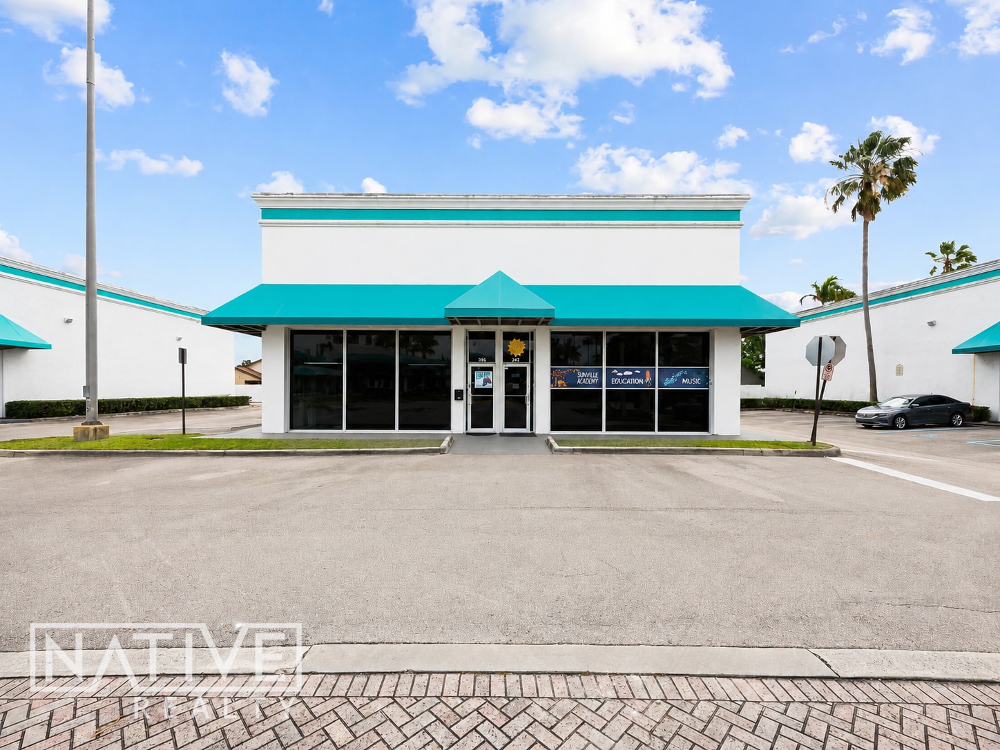 336 & 342 S Powerline Rd portfolio of 2 properties for sale on LoopNet.ca Building Photo- Image 1 of 36