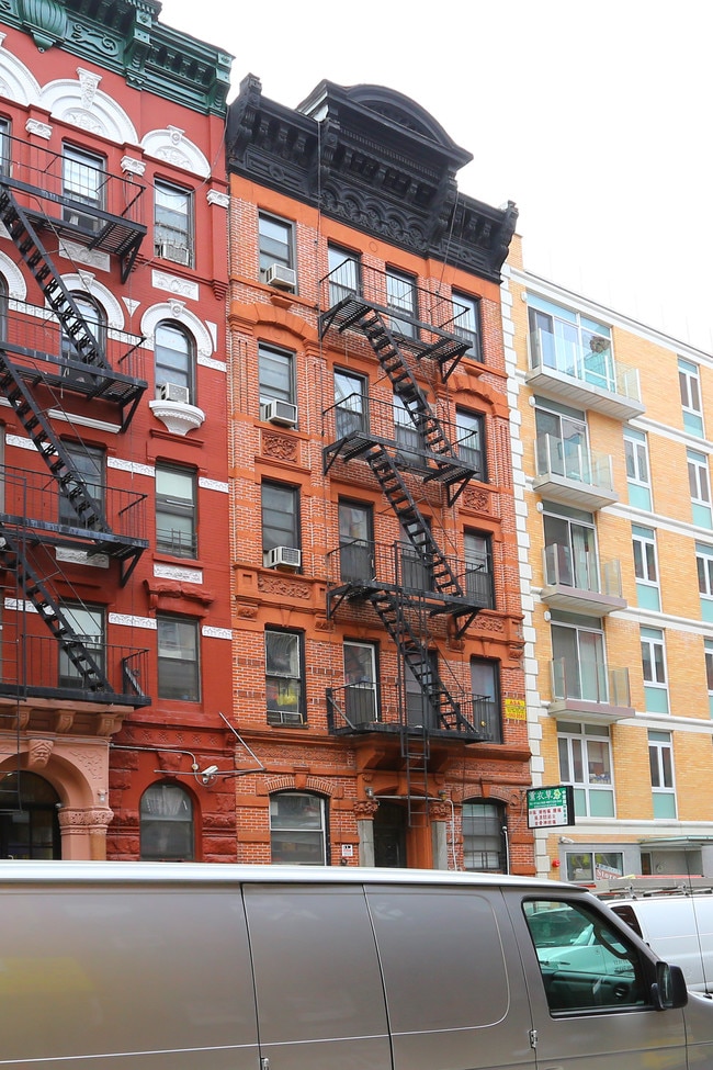 More details for 26 Henry St, New York, NY - Retail for Lease