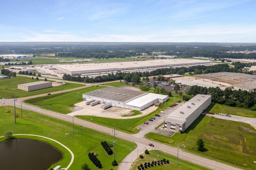 2304 Industrial Dr, Cullman, AL à louer - Photo du bâtiment - Image 2 de 7