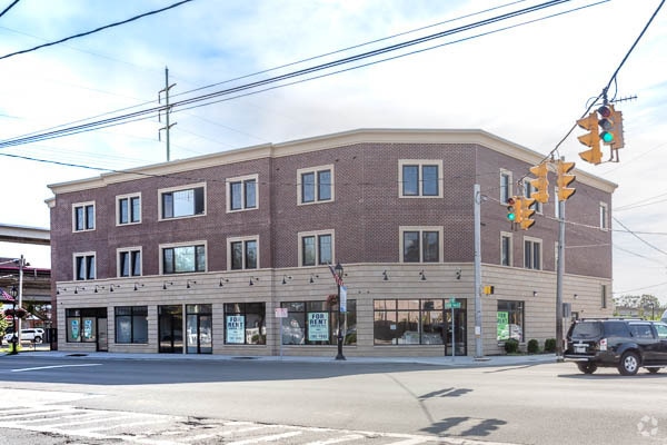 1800 Great Neck Rd, Copiague, NY for lease Primary Photo- Image 1 of 23