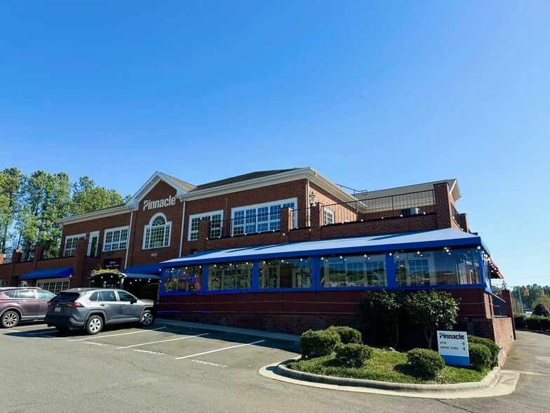 5925 Farrington Rd, Chapel Hill, NC for lease - Building Photo - Image 1 of 14