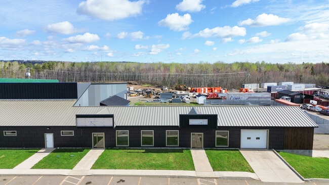 Plus de détails pour 9 Zack Rd, Berry Mills, NB - Industriel à louer