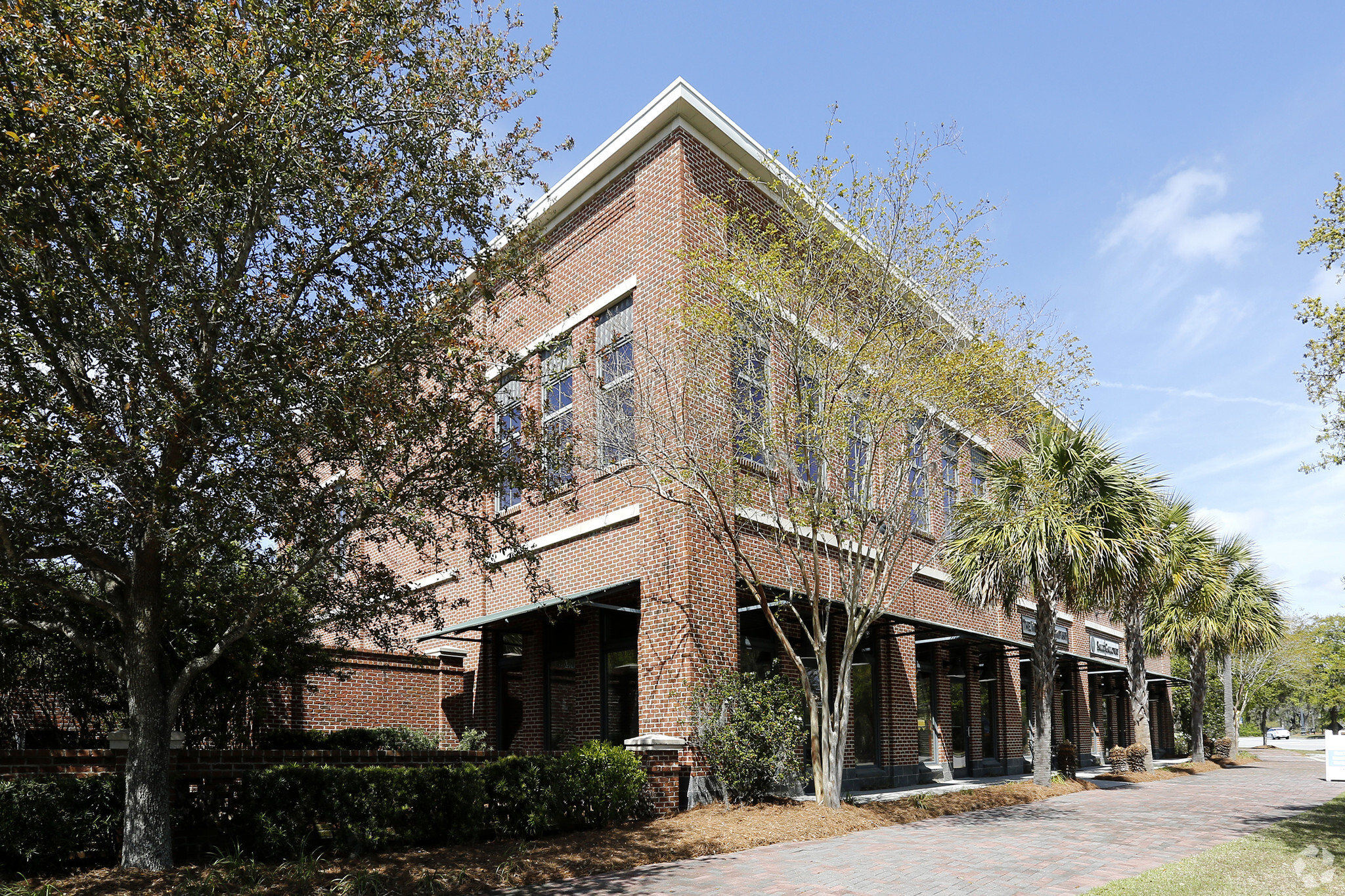 126 Seven Farms Dr, Daniel Island, SC for lease Primary Photo- Image 1 of 80