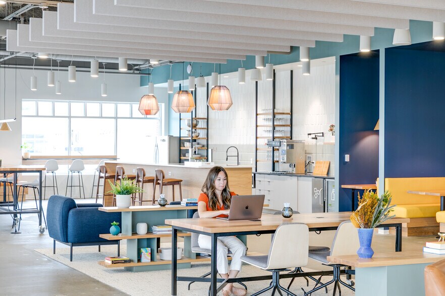 249 Central Park Ave, Virginia Beach, VA à louer - Photo intérieure - Image 3 de 18