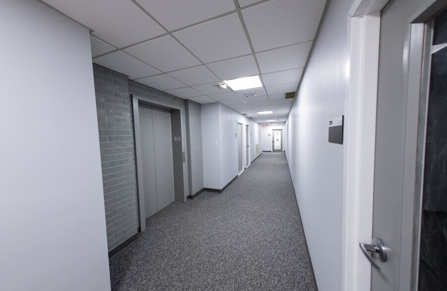 2579 John Milton Dr, Herndon, VA à louer - Photo intérieure - Image 3 de 6