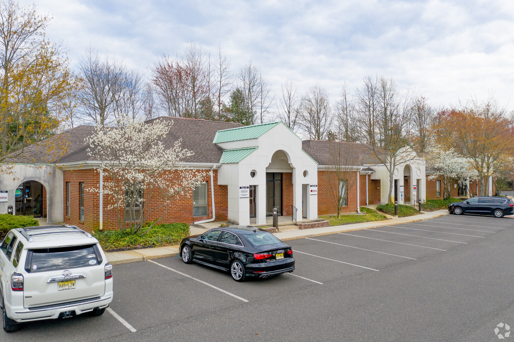 Sagemore Corporate Center portfolio of 5 properties for sale on LoopNet.ca Building Photo- Image 1 of 5