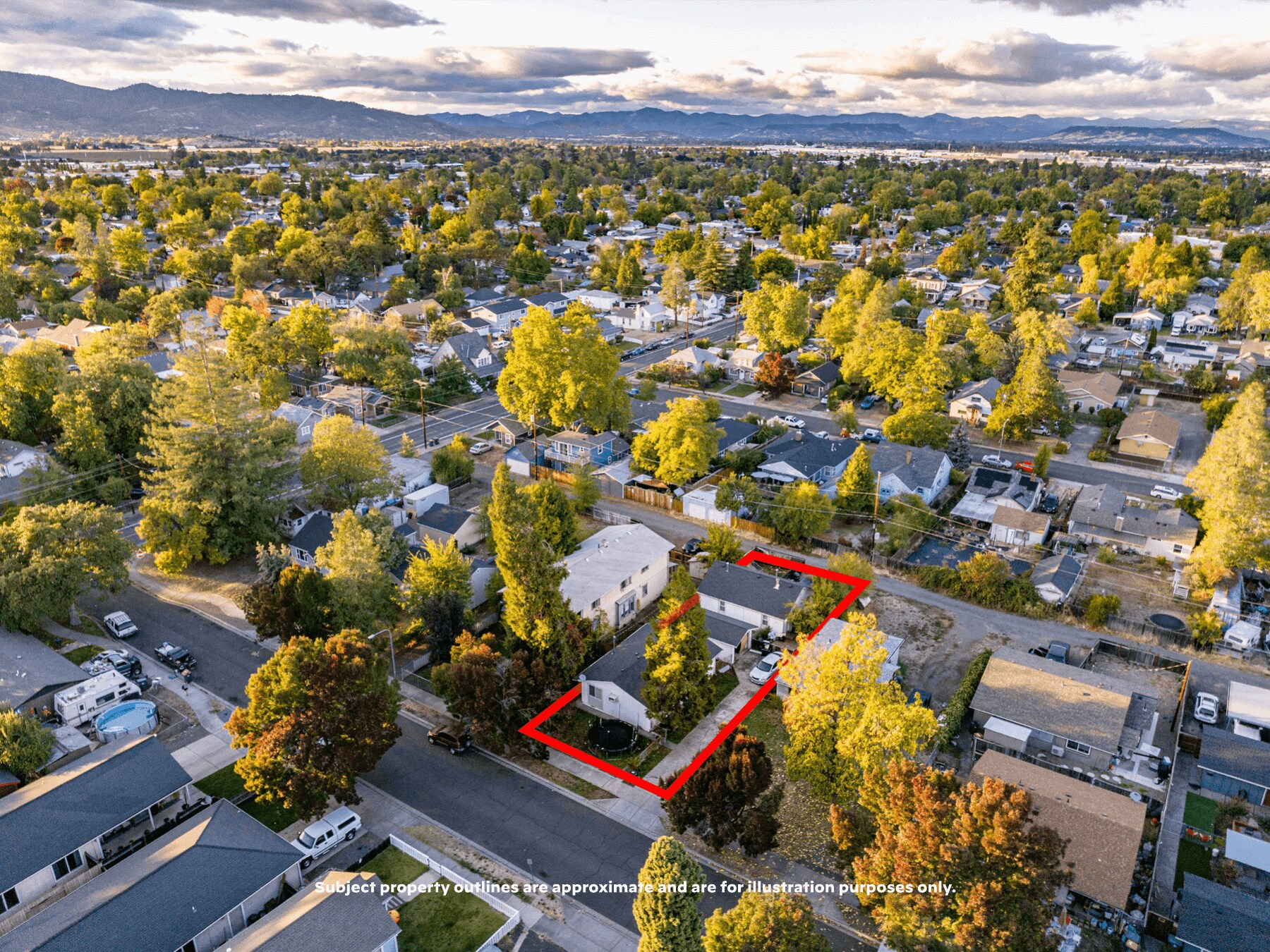 1036 W 12th St, Medford, OR for sale Primary Photo- Image 1 of 52