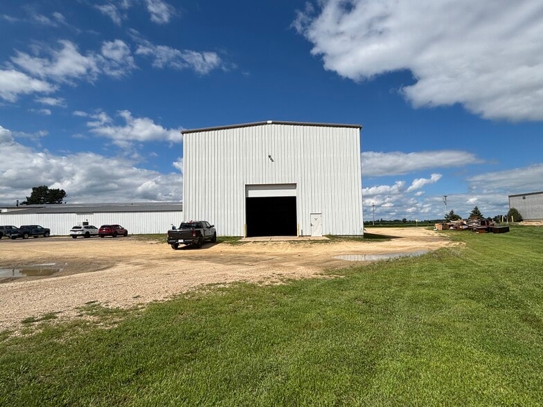 210 New Factory Rd, Sharon, WI for sale - Building Photo - Image 3 of 11