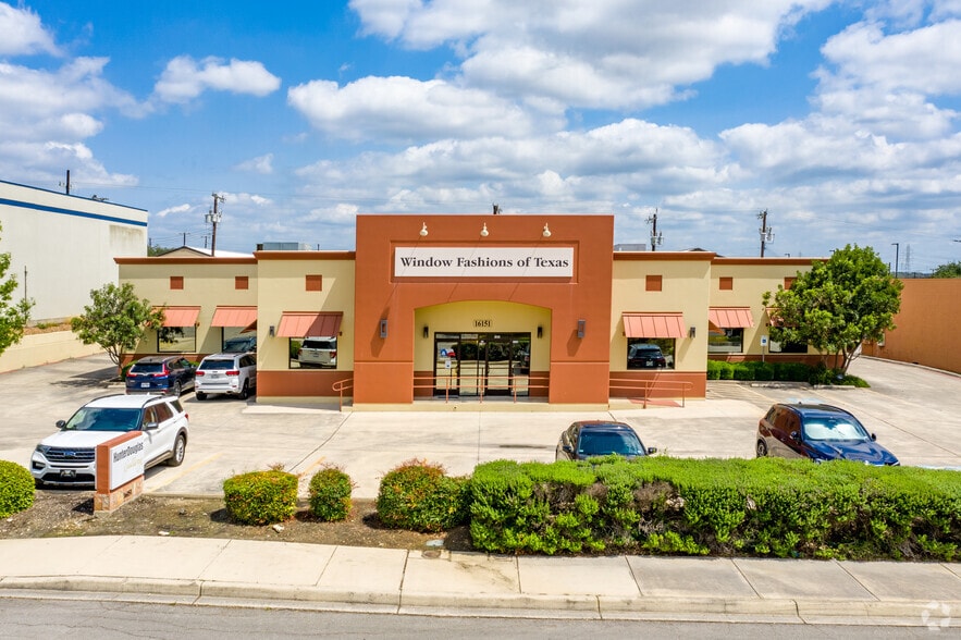 16151 College Oak Dr, San Antonio, TX for lease - Building Photo - Image 2 of 5