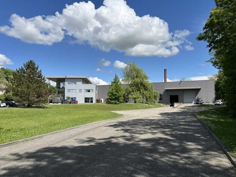 12 Avenue De Savoie, Saint-Clair-de-la-Tour for sale - Building Photo - Image 3 of 20