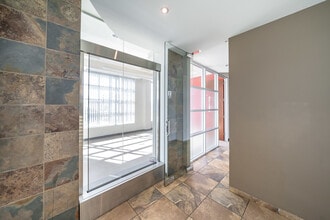 16490 Bake Pky, Irvine, CA à vendre Photo intérieure- Image 2 de 10