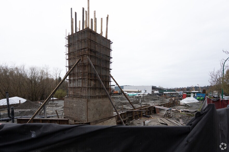 7301 Market Cross, Burnaby, BC à louer - Photo du bâtiment - Image 1 de 2