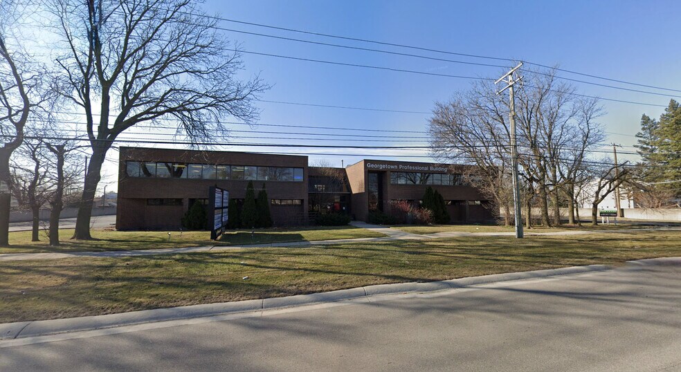 3058 Metropolitan Pky, Sterling Heights, MI à louer - Photo du bâtiment - Image 2 de 15