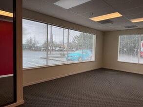5202 100th St SW, Lakewood, WA for lease Building Photo- Image 2 of 5