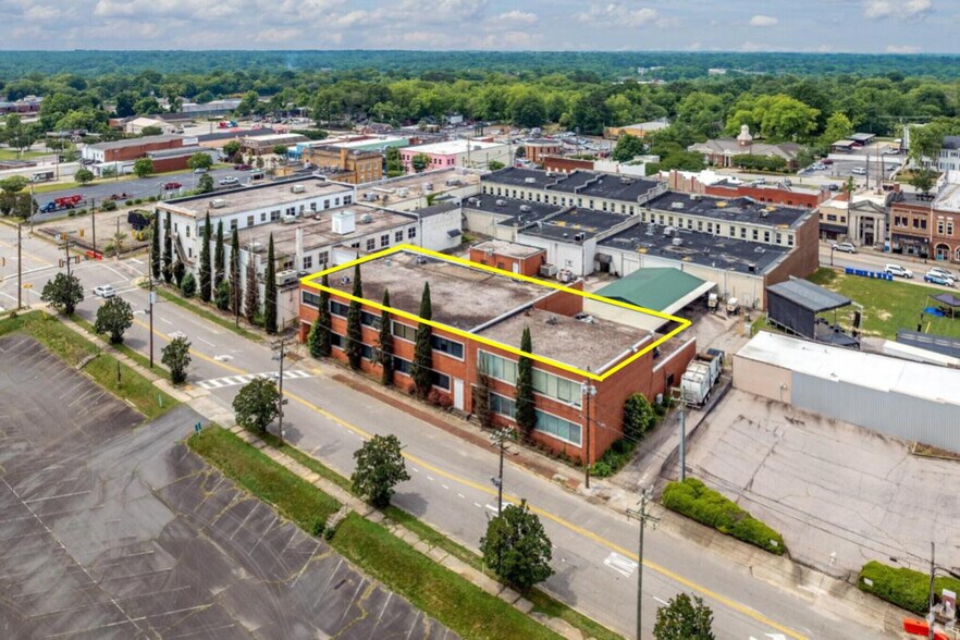 210 S White St, Lancaster, SC à vendre - Photo du bâtiment - Image 2 de 6