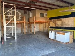 9212-9240 Lazy Ln, Tampa, FL for lease Interior Photo- Image 2 of 16