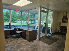 9845 Hedden Rd, Evansville, IN for sale Interior Photo- Image 2 of 15