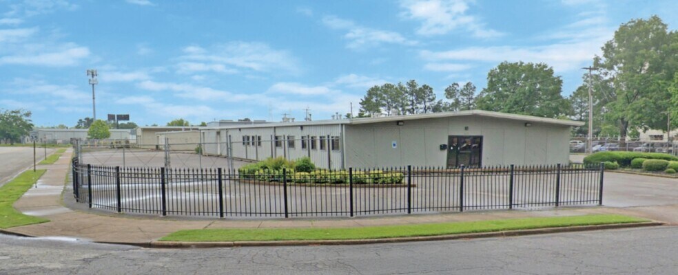 3225 Sharpe Ave, Memphis, TN à vendre - Photo du bâtiment - Image 1 de 5