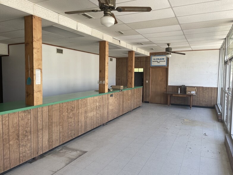 221 Merriwether St, Cape Girardeau, MO à louer - Photo du bâtiment - Image 3 de 4