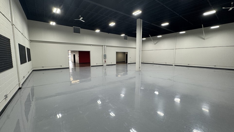 6019-6033 3 St SE, Calgary, AB à louer Photo intérieure- Image 1 de 4