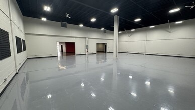 6019-6033 3 St SE, Calgary, AB à louer Photo intérieure- Image 1 de 4