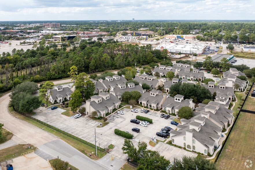 12820 Willow Centre Dr, Houston, TX for lease - Aerial - Image 3 of 21