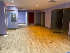 19490 Sandridge Way, Lansdowne, VA for lease Interior Photo- Image 2 of 8