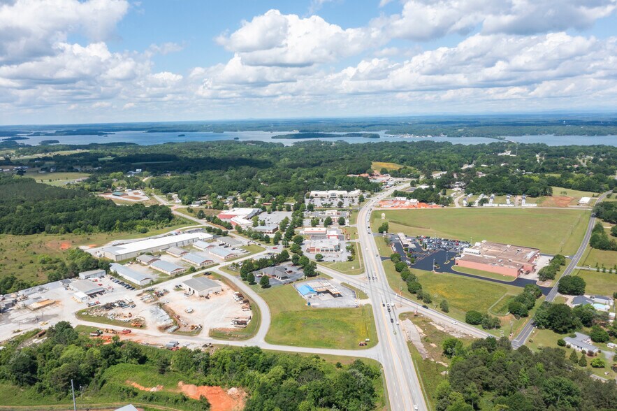 Hwy 24, Anderson, SC à louer - Photo du bâtiment - Image 3 de 3